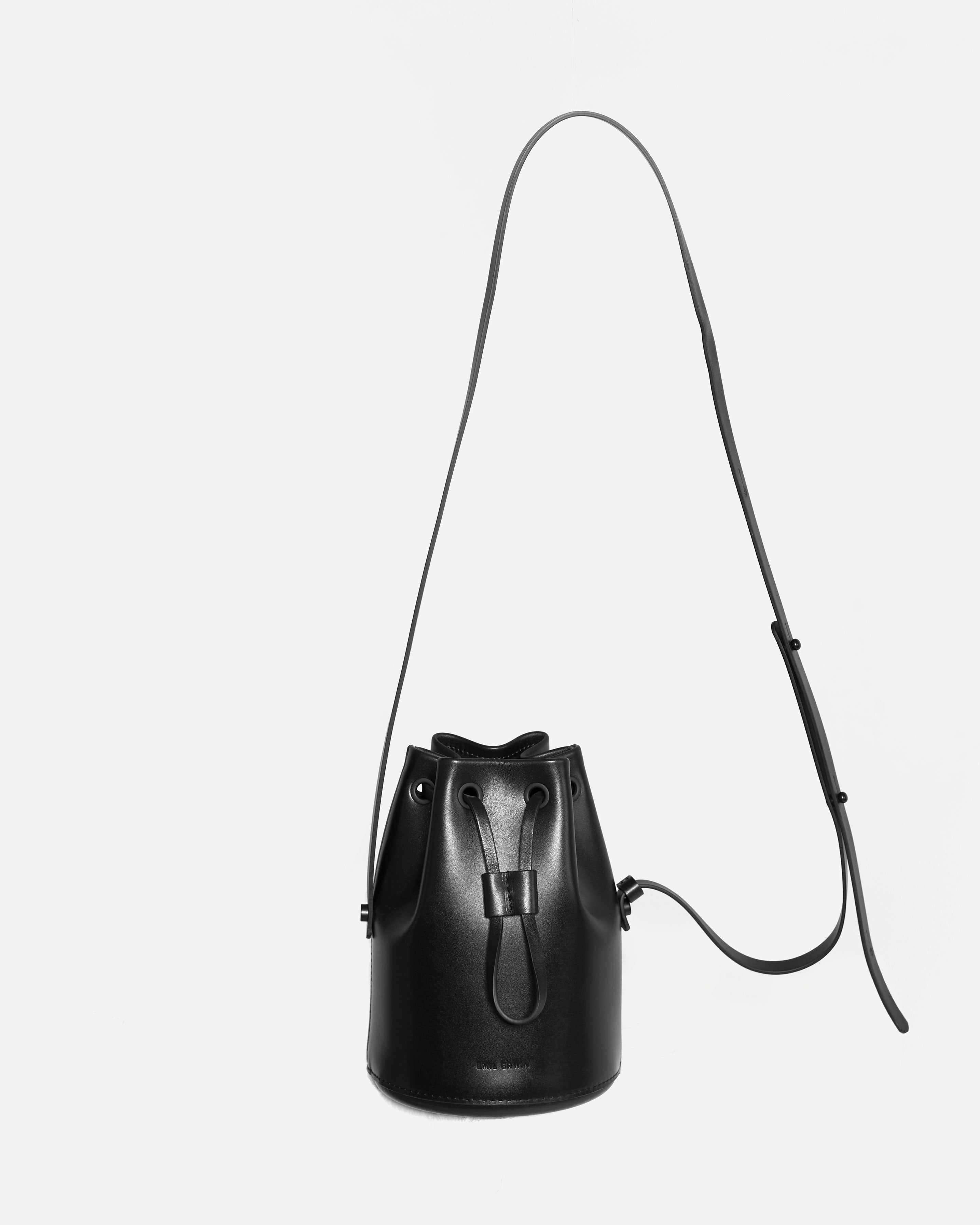 Medium best sale bucket bag